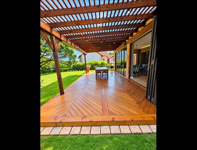 4 BEDROOM HOUSE FOR SALE IN CLIFTON HILL ESTATE